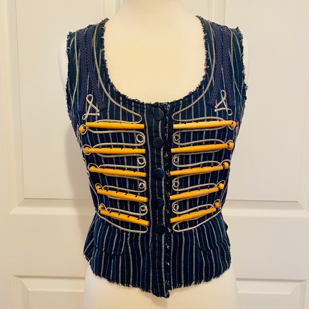 Linen/Cotton vest with soutache and wood detailing
